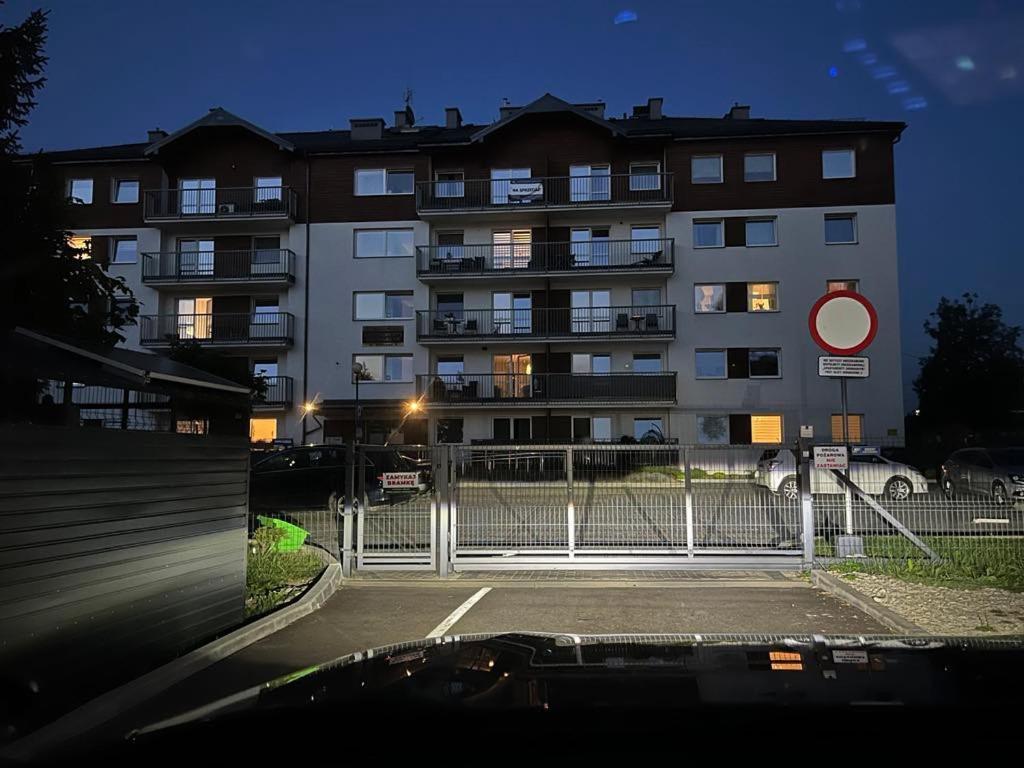 Perla Bieszczad 2 Apartment Ustrzyki Dolne Exterior photo